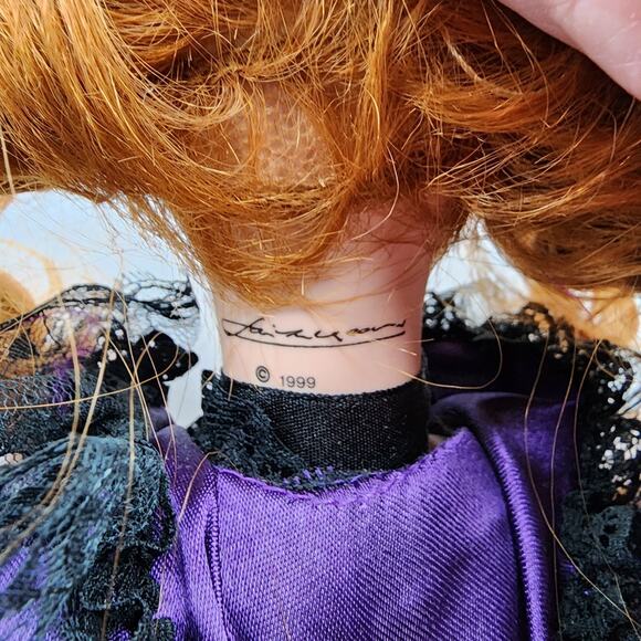 Jan Mclean Pearl 24" Porcelain Doll French Floozie Purple Black w/ Chair - Picture 9 of 9